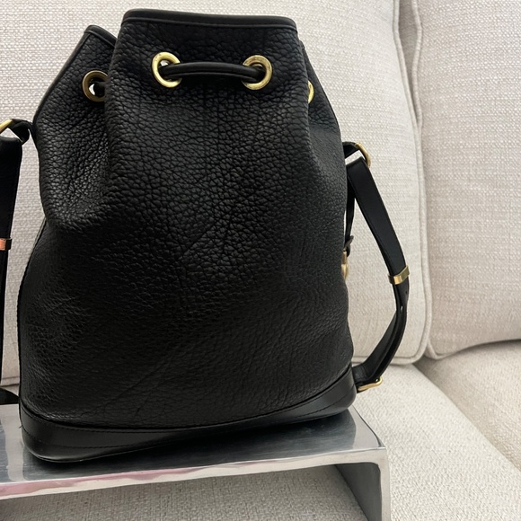 Dooney Bourke Bucket handbag and matching Wallet - Picture 2 of 15